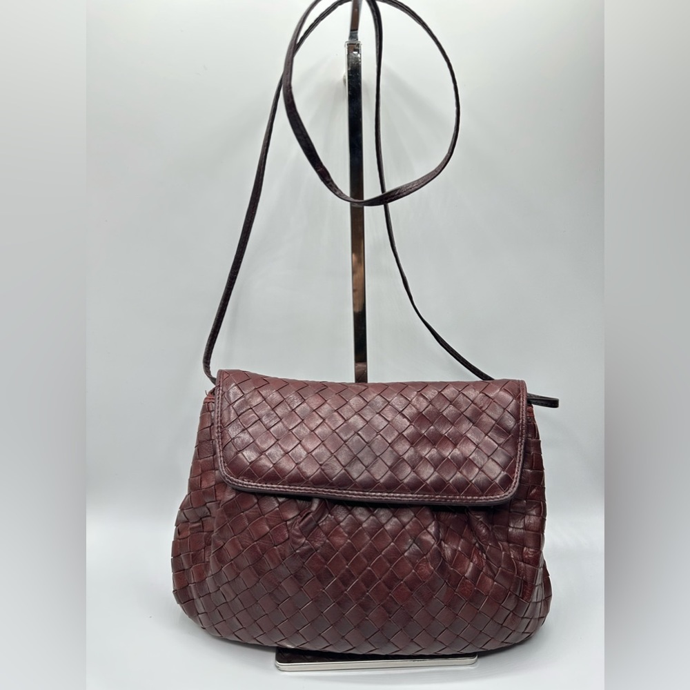 Preloved vintage Bottega Venetta sling bag